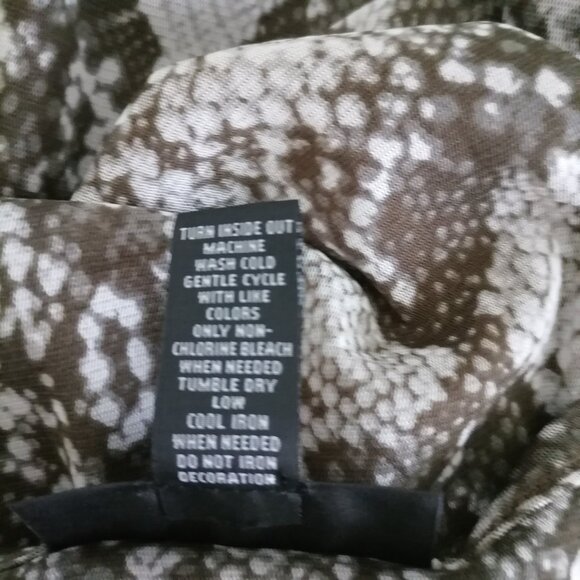 INC International Concept Womens Olive Round Neck Snake Print Blouse Size L - Picture 6 of 6